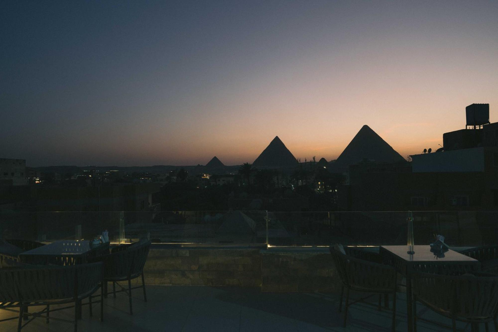 Tuya Pyramid Inn Kafret el-Gabal Exterior foto