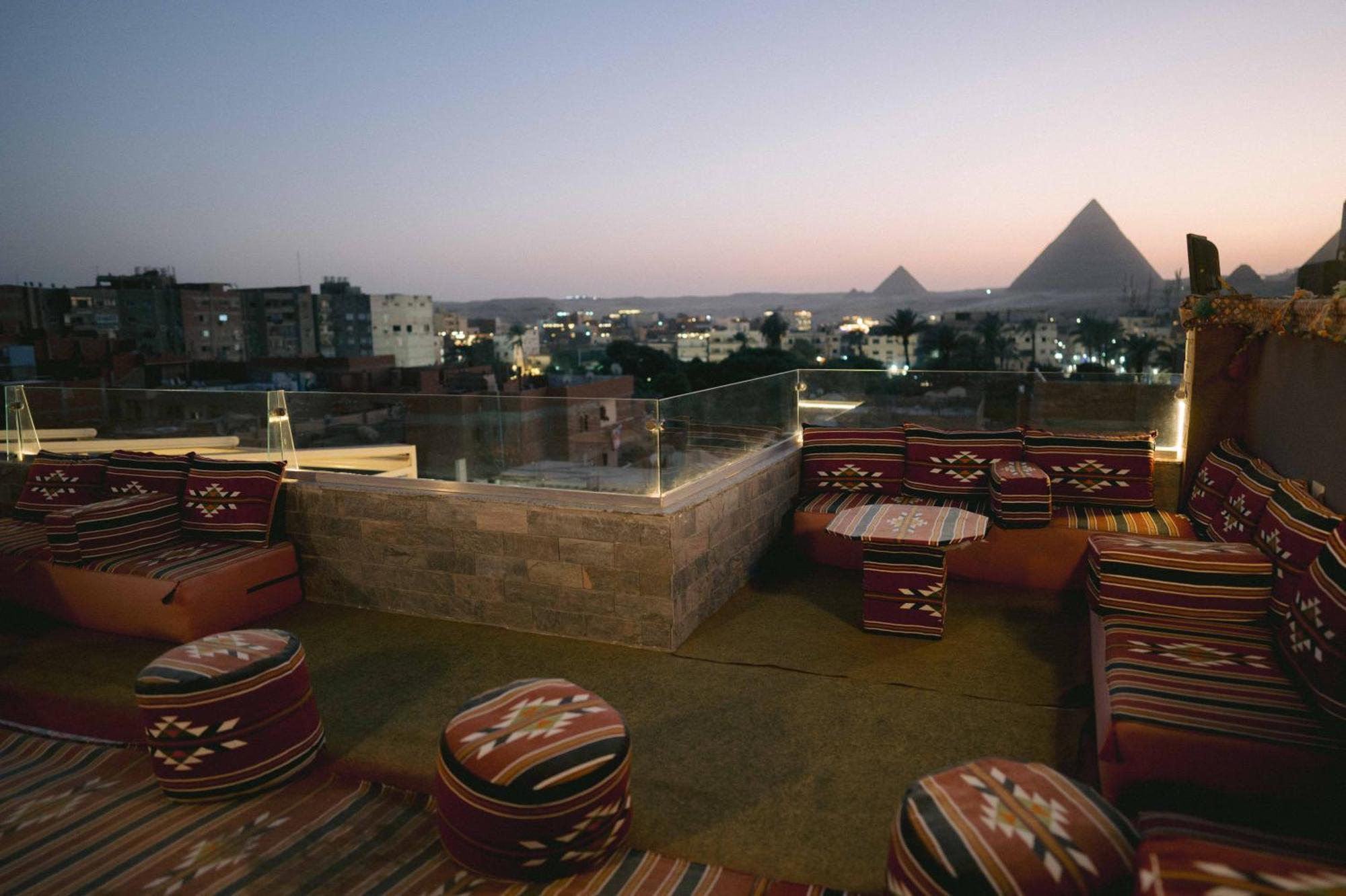 Tuya Pyramid Inn Kafret el-Gabal Exterior foto