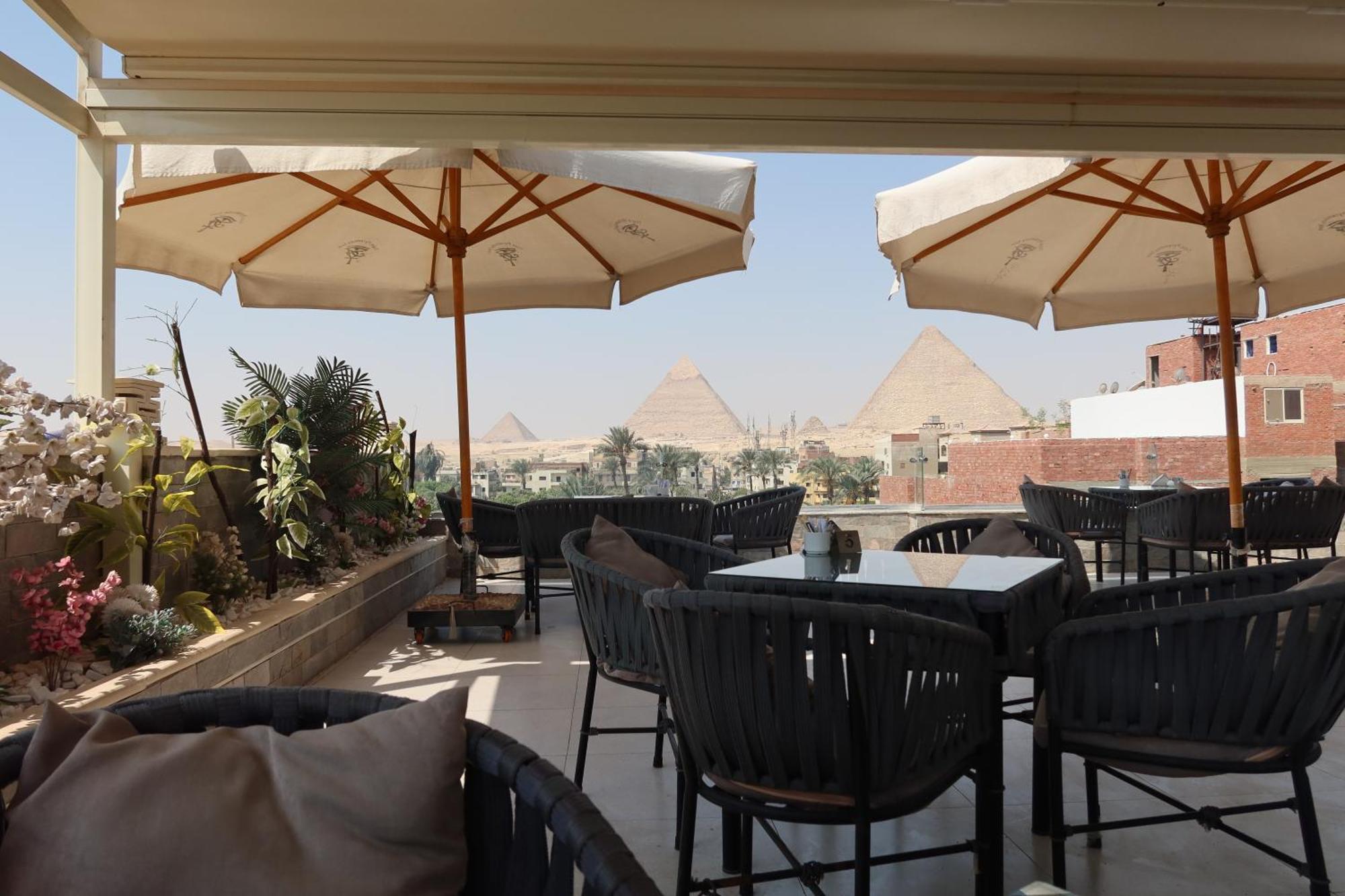 Tuya Pyramid Inn Kafret el-Gabal Exterior foto