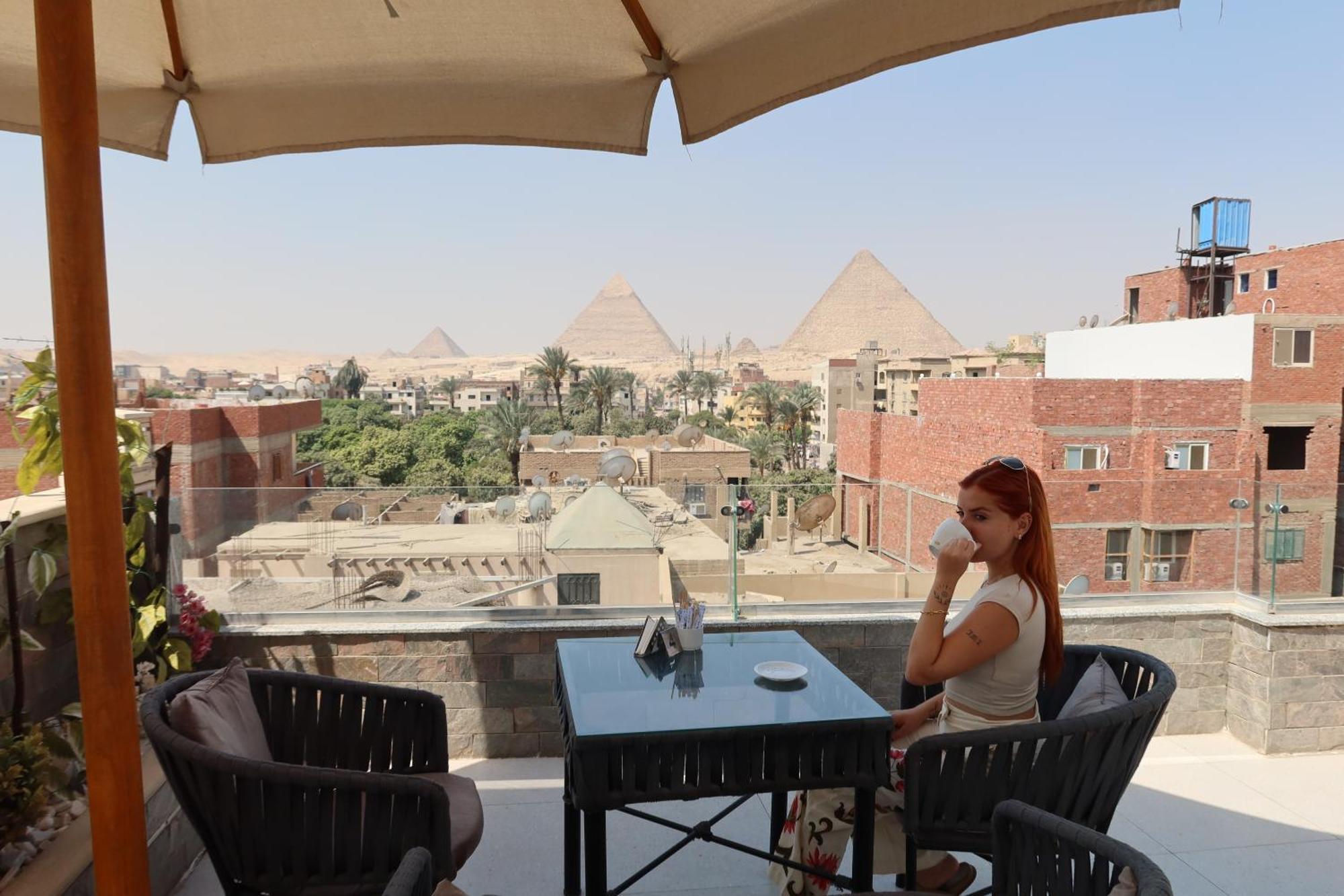 Tuya Pyramid Inn Kafret el-Gabal Exterior foto